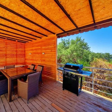 With Sea View And Pool Hans