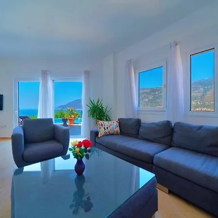 With Sea View And Pool Hans Villa