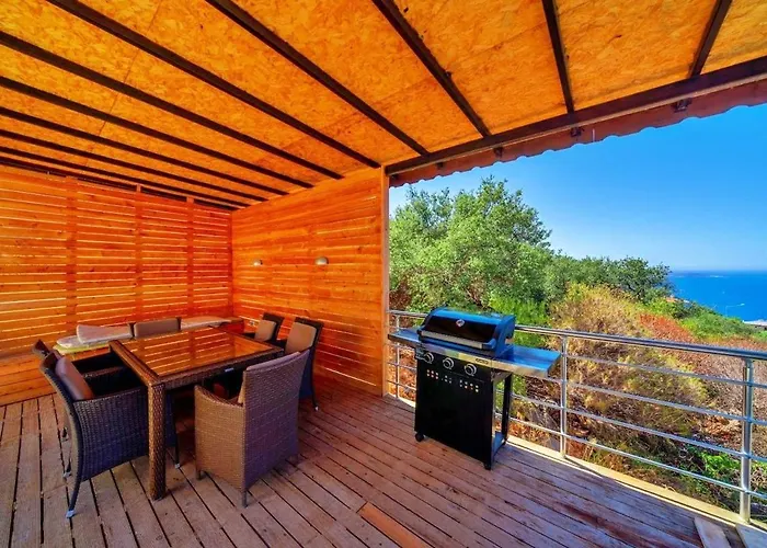 With Sea View And Pool Hans