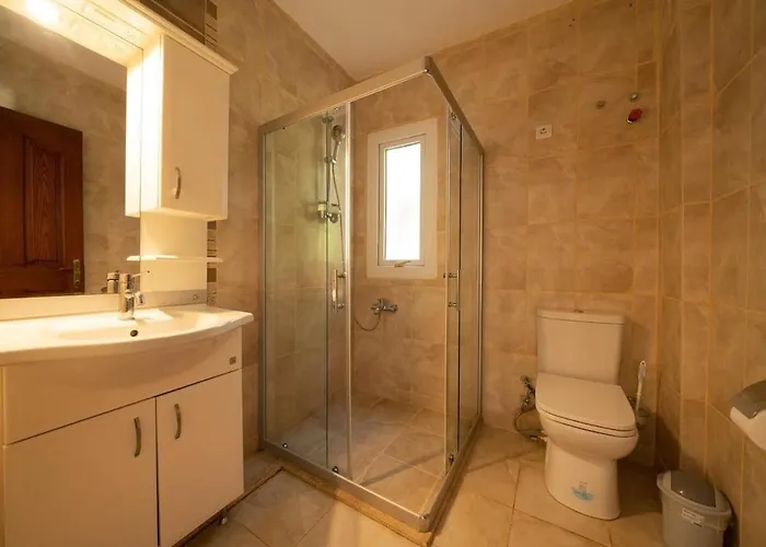 With Sea View And Pool Hans Вілла