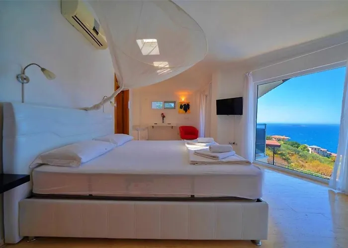 With Sea View And Pool Hans Вілла Каш